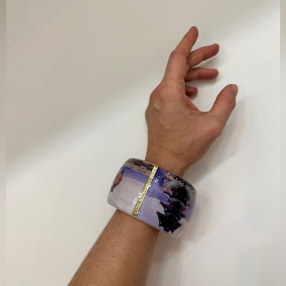 Marc by Marc Cuff